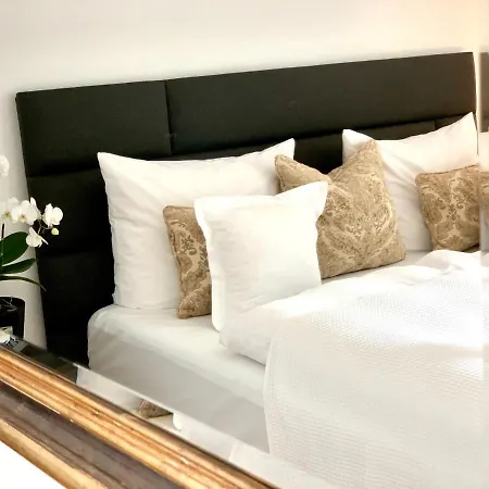 Apartment Rs