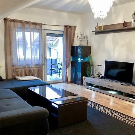 Rs Apartmán *